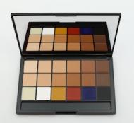 Vincent Kehoe 18 Maquillaje y Corrector
